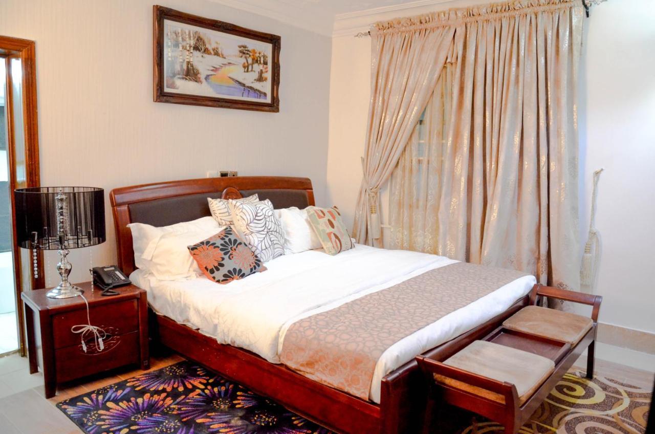 Crystal House International Hotel Ιλορίν Εξωτερικό φωτογραφία