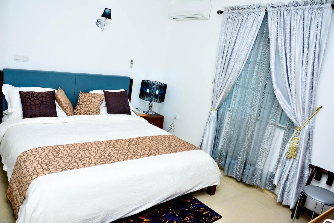Crystal House International Hotel Ιλορίν Εξωτερικό φωτογραφία