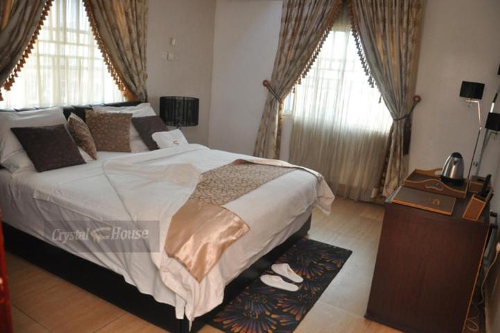 Crystal House International Hotel Ιλορίν Εξωτερικό φωτογραφία