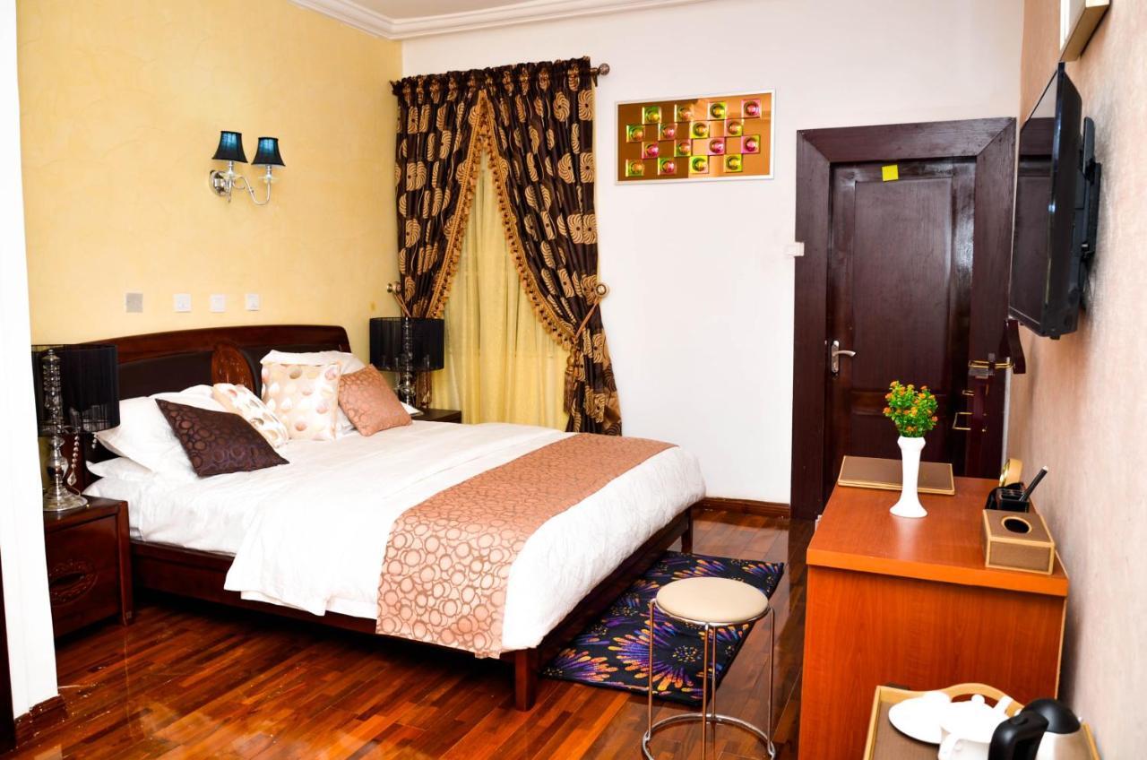 Crystal House International Hotel Ιλορίν Εξωτερικό φωτογραφία