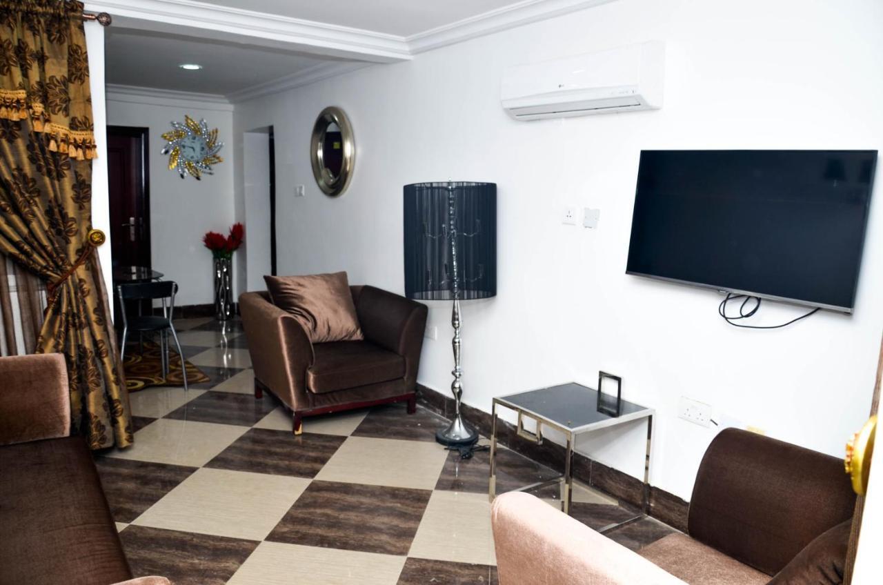 Crystal House International Hotel Ιλορίν Εξωτερικό φωτογραφία